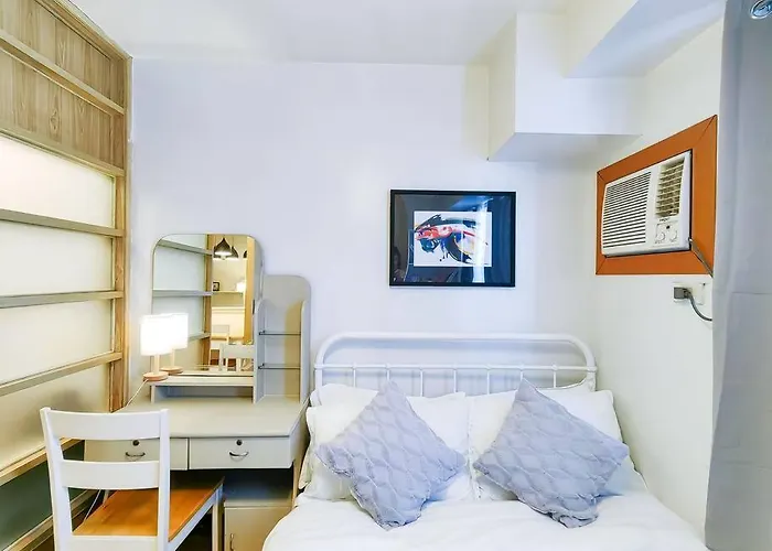 Citispace 1br Condotel At Ridgewood Towers Near Bgc Airport #rw09a *