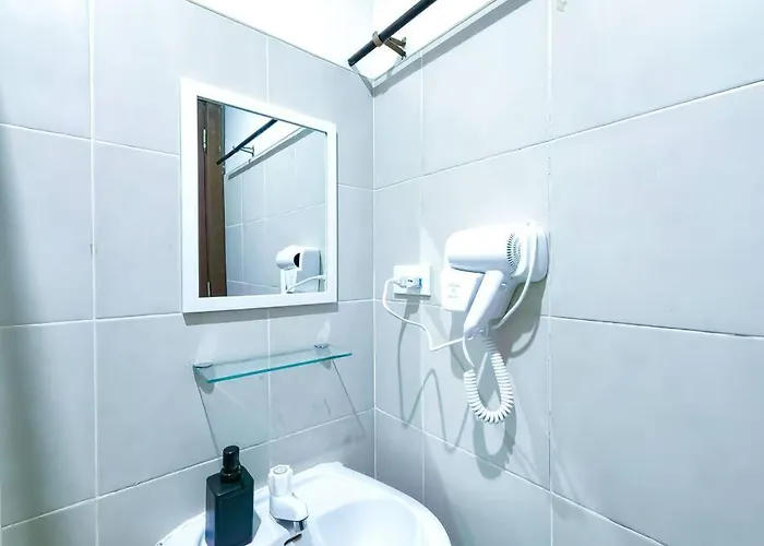 Citispace 1br Condotel At Ridgewood Towers Near Bgc Airport #rw09a * Manila
